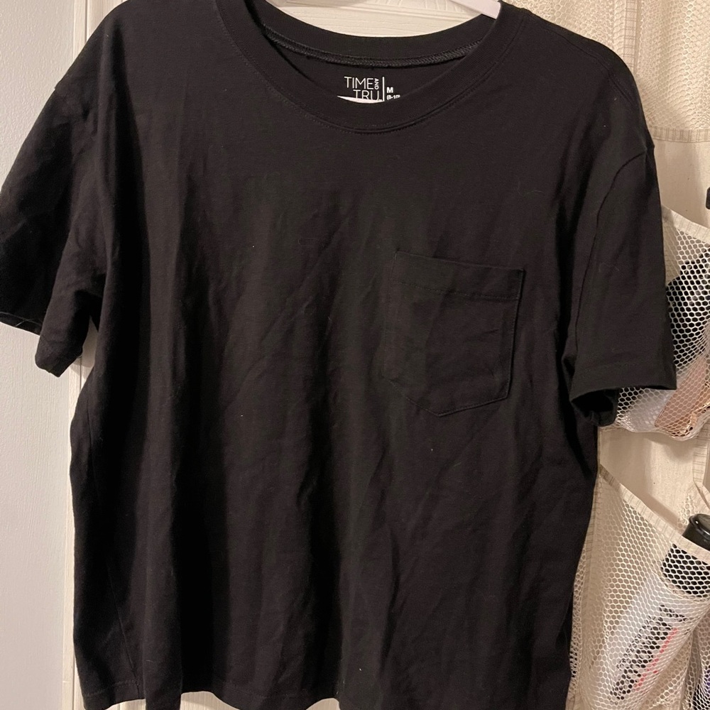 Crew neck with pocket